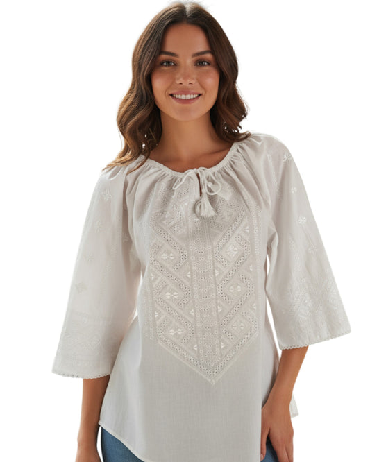 Ie Tradițională Albă cu Broderie Albă Geometrică – 100% Bumbac, Croi Lejer și Elegant