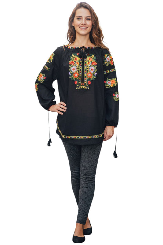 Ie Tradițională Românească Neagră – Broderie cu Motive Florale Multicolore