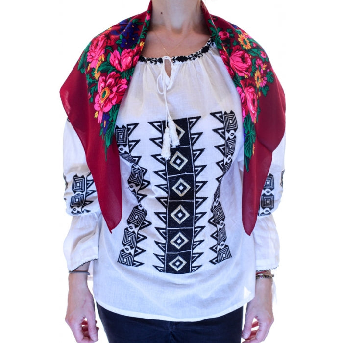 Batic traditional cu motive florale bordo