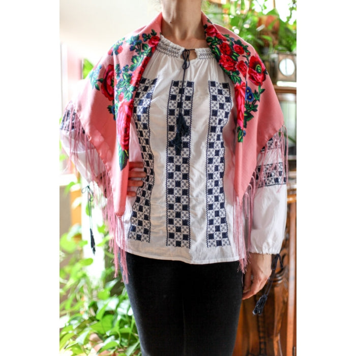 Batic traditional  inflorat maci2