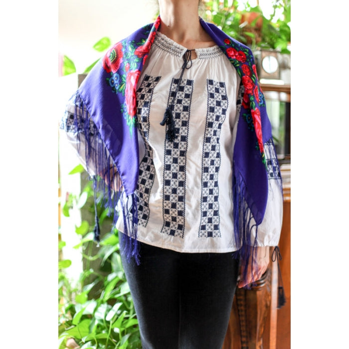 Batic traditional  inflorat maci6