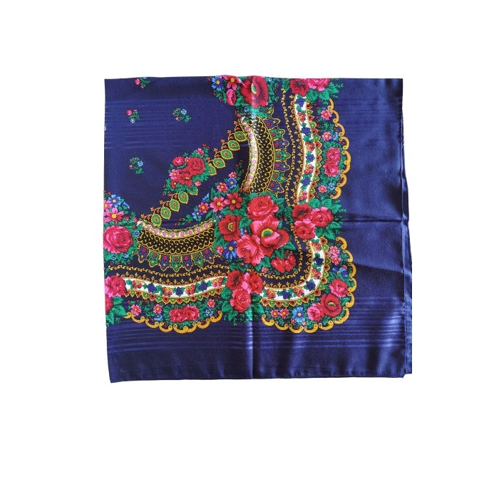 Batic traditional maci bleumarin