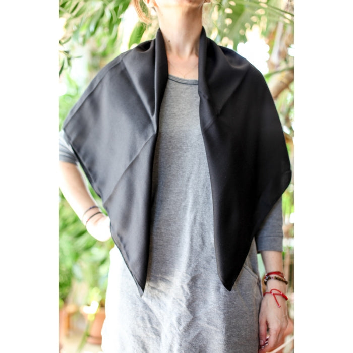 Batic traditional negru uni