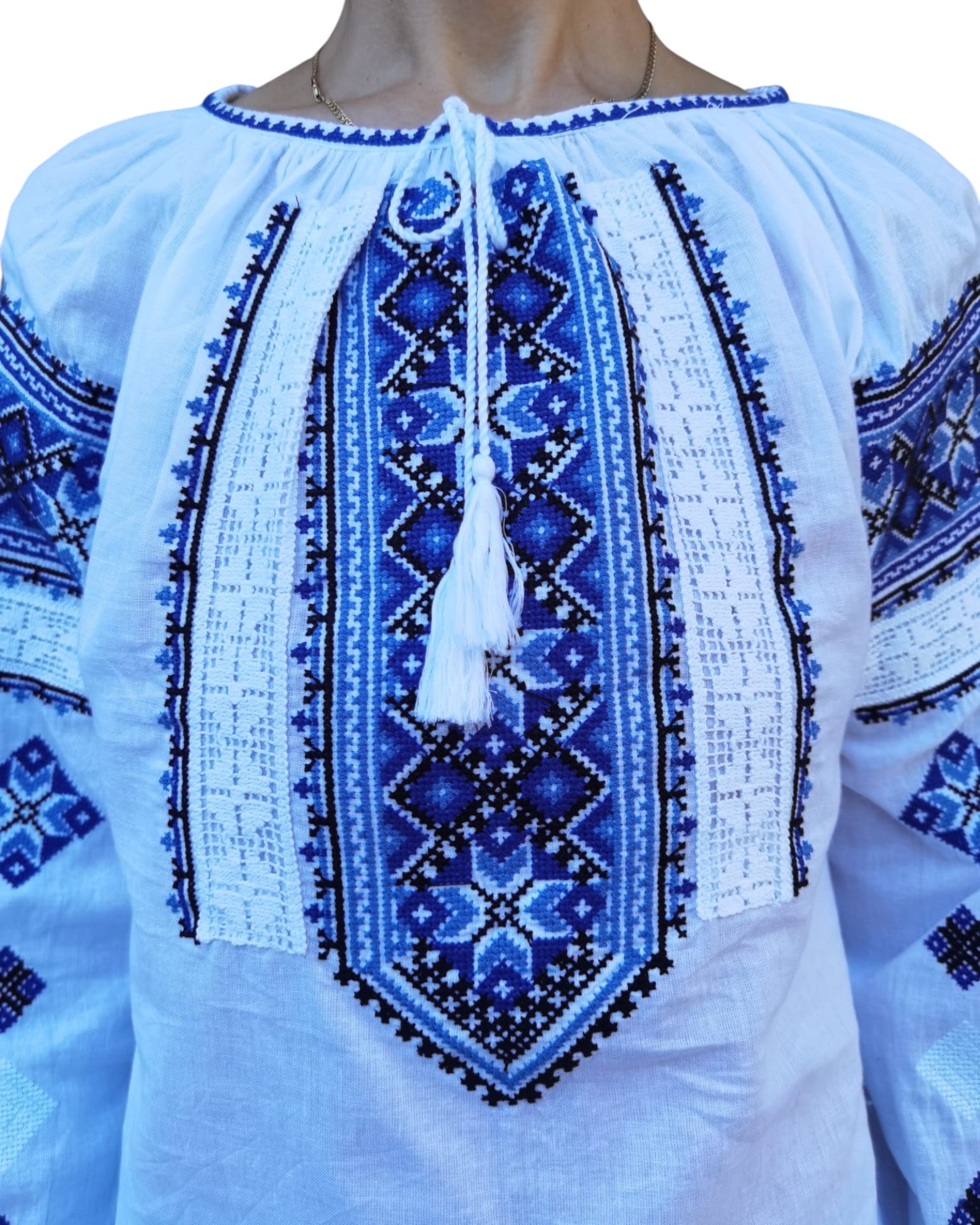 Ie Tradițională Românească Albă cu Broderie Albastră