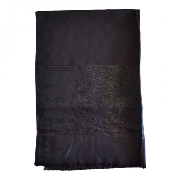 Esarfa neagra cu franjuri4