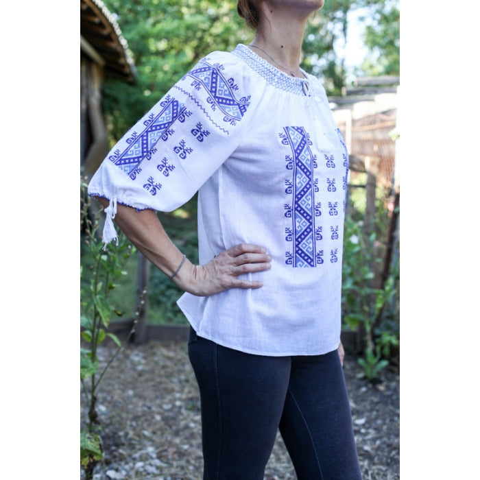 Ie Traditionala Agafia2