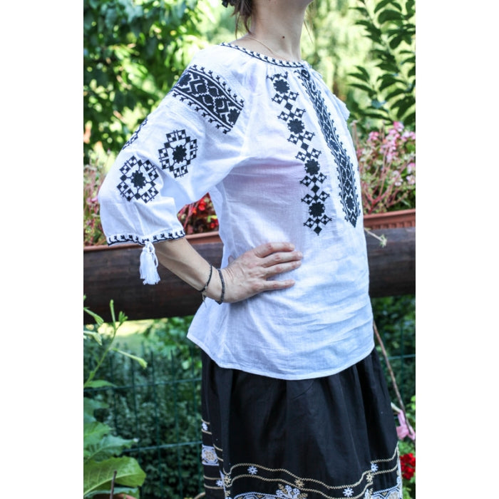 Ie Traditionala Amna13