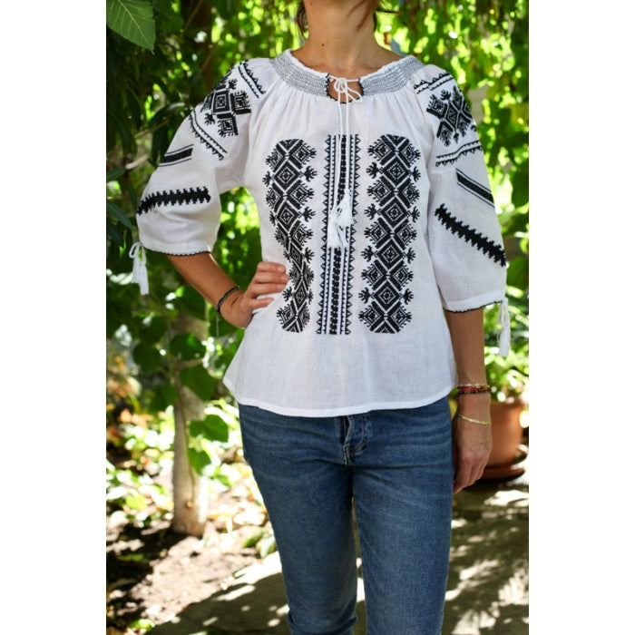 Ie Traditionala Anya5