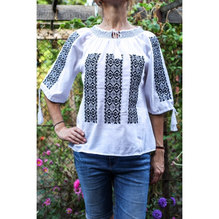 Ie Traditionala Celestina