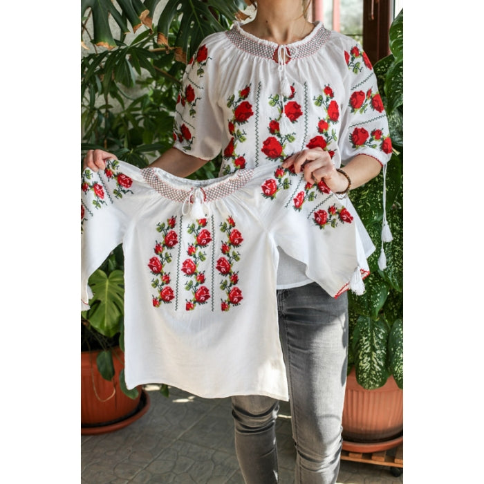 Ie Traditionala Corina4