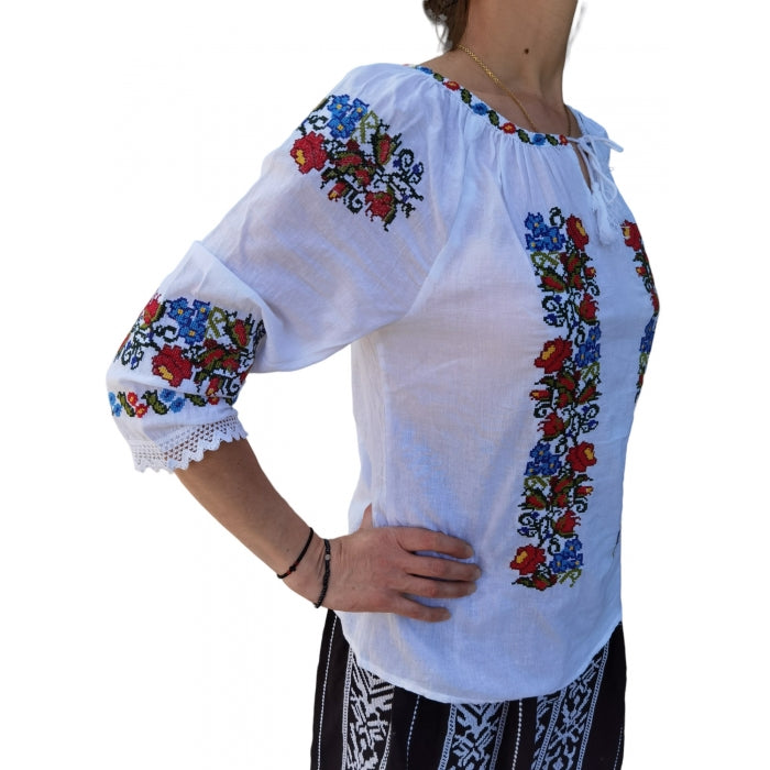 Ie Traditionala Cristina19