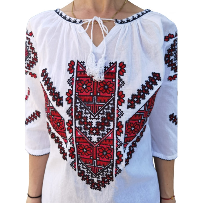 Ie Traditionala Cristina9