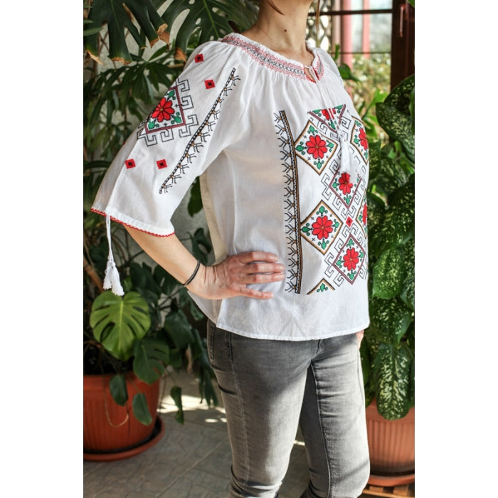 Ie Traditionala Iustina