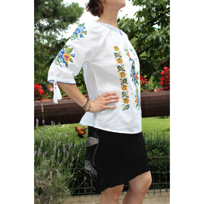 Ie Traditionala  Melania2