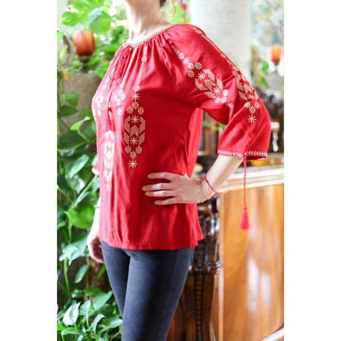 Ie traditionala Melania5