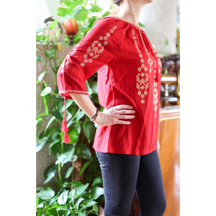 Ie traditionala Melania5