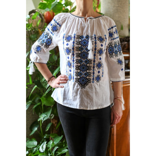 Ie traditionala Melania9