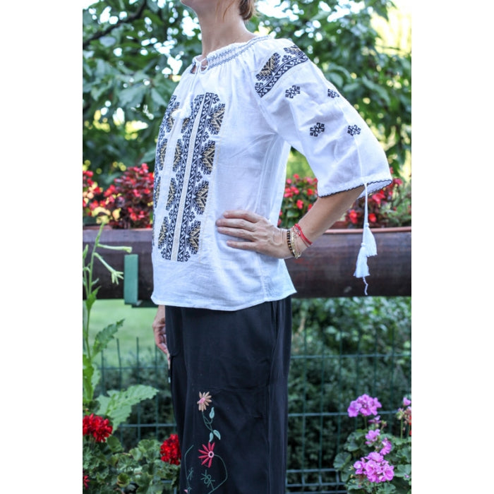 Ie Traditionala Mihaela