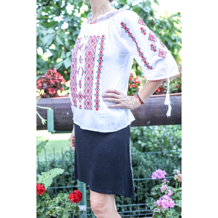 Ie Traditionala Teodora