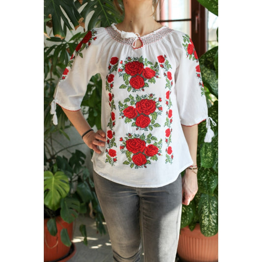 Ie Traditionala Trandafira14