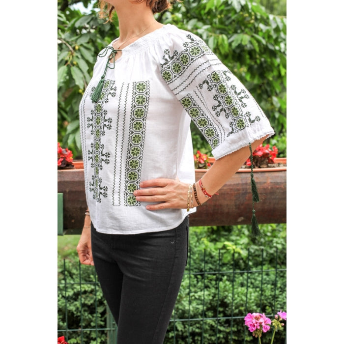 Ie Traditionala Vanesa