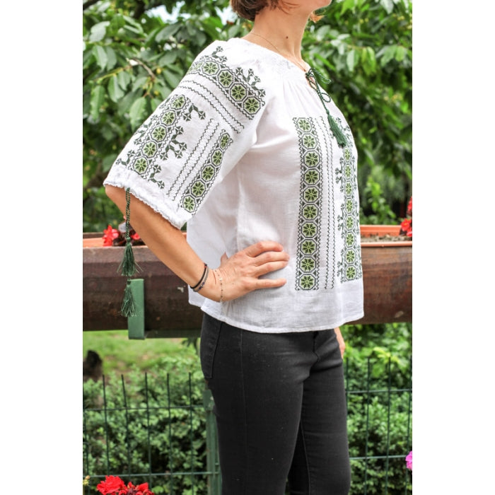 Ie Traditionala Vanesa