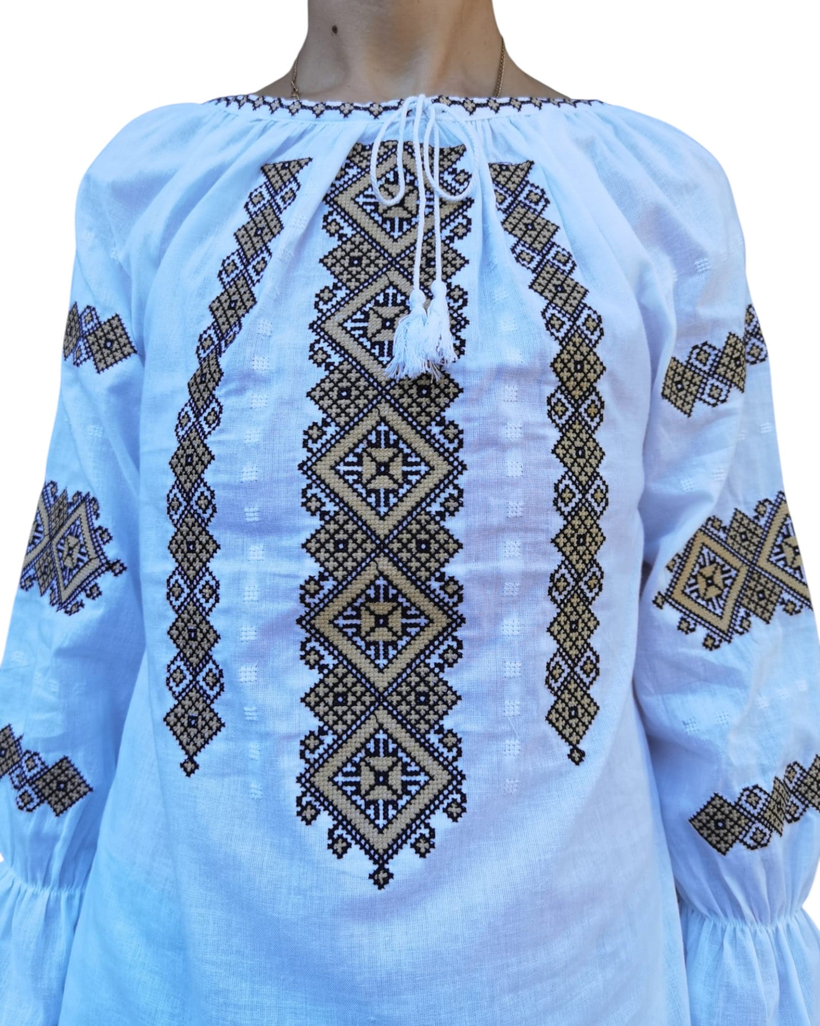 Ie Tradițională Românească Albă cu Broderie Bej și Negru – Model Autentic pentru Femei