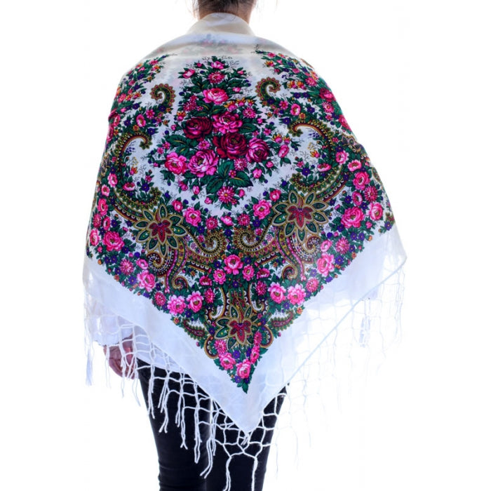 Batic traditional ciucuri alb2