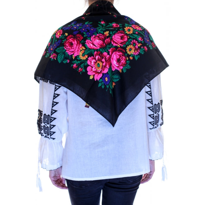 Batic traditional cu motive florale negru