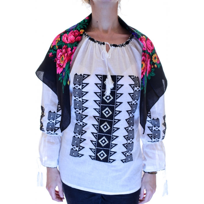 Batic traditional cu motive florale negru