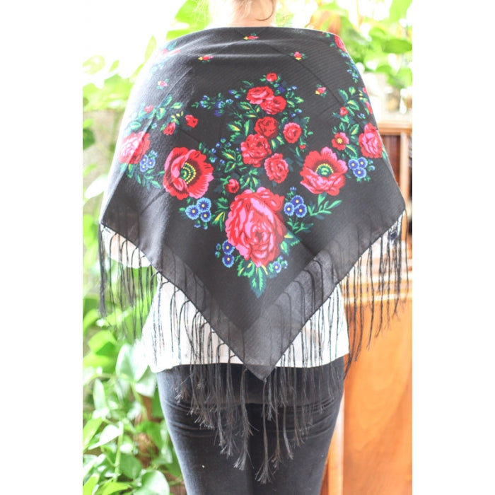 Batic traditional  inflorat maci10