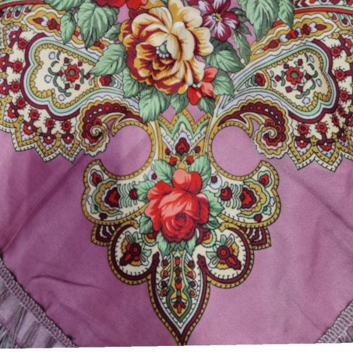 Batic traditional mov cu flori si franjuri