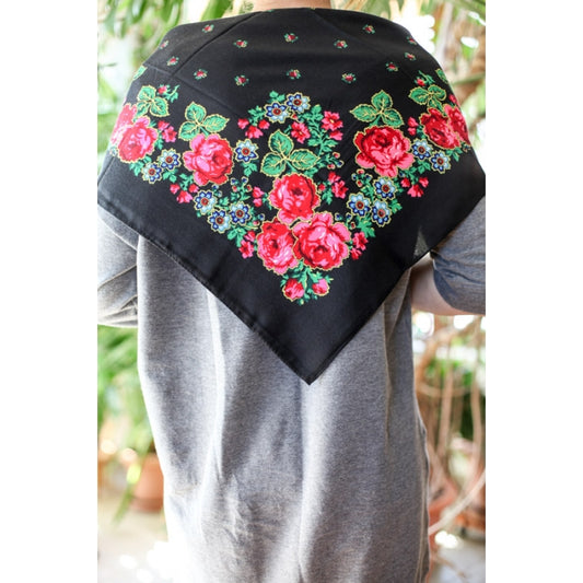 Batic traditional negru cu flori Adina6