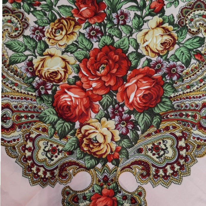 Batic traditional roz cu flori si franjuri