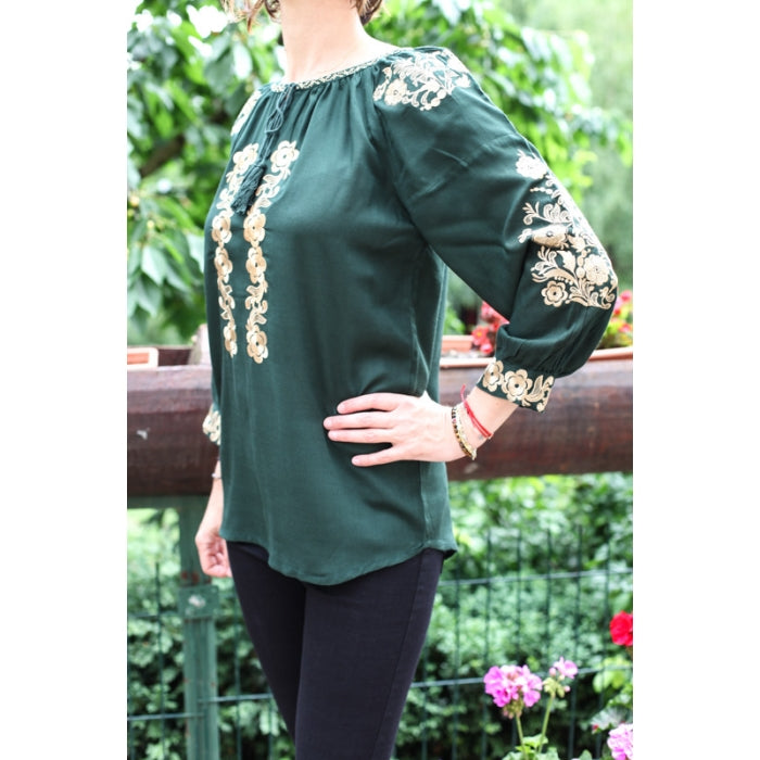 Ie Traditionala Adelina3