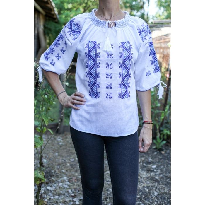 Ie Traditionala Agafia2