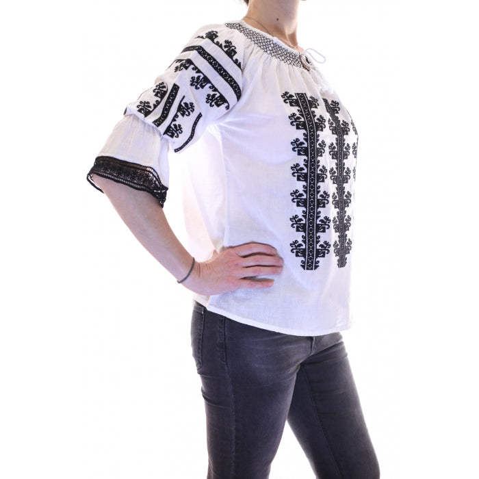 Ie Traditionala Amalia 2