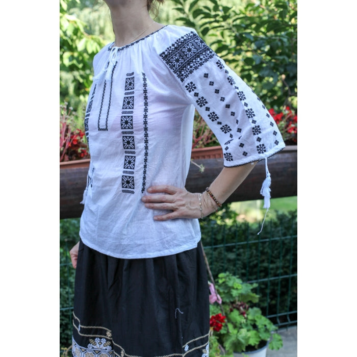 Ie Traditionala Amna10