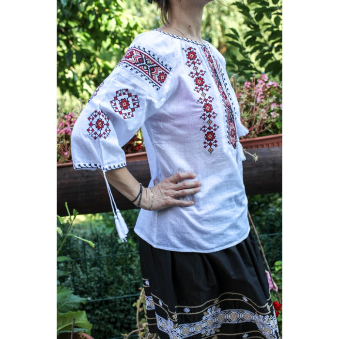 Ie Traditionala Amna12