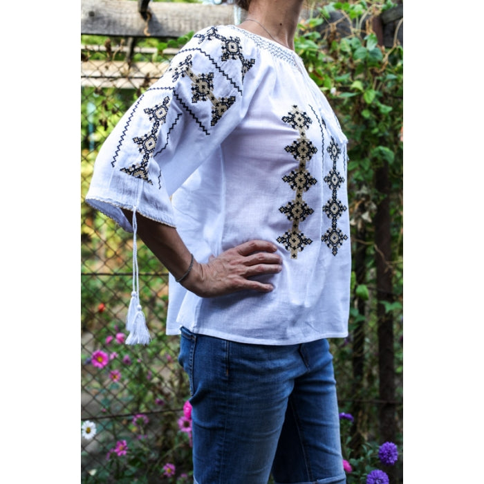 Ie Traditionala Azelia2