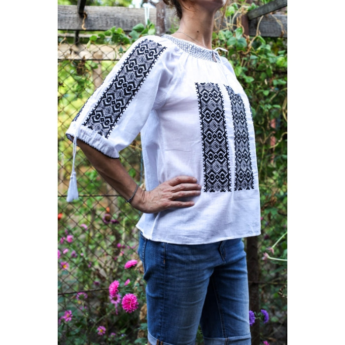 Ie Traditionala Celestina