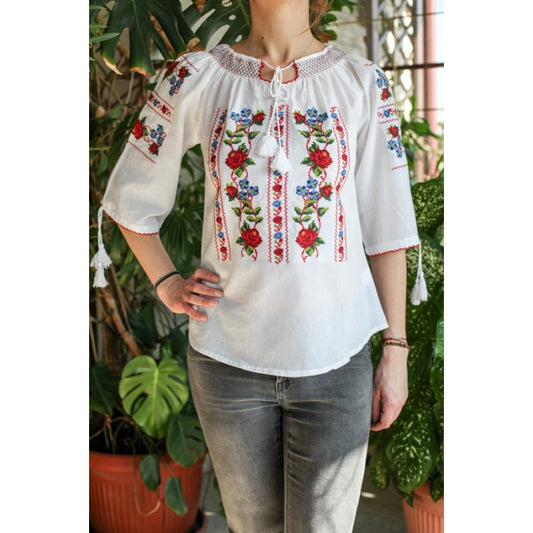 Ie Traditionala Corina3