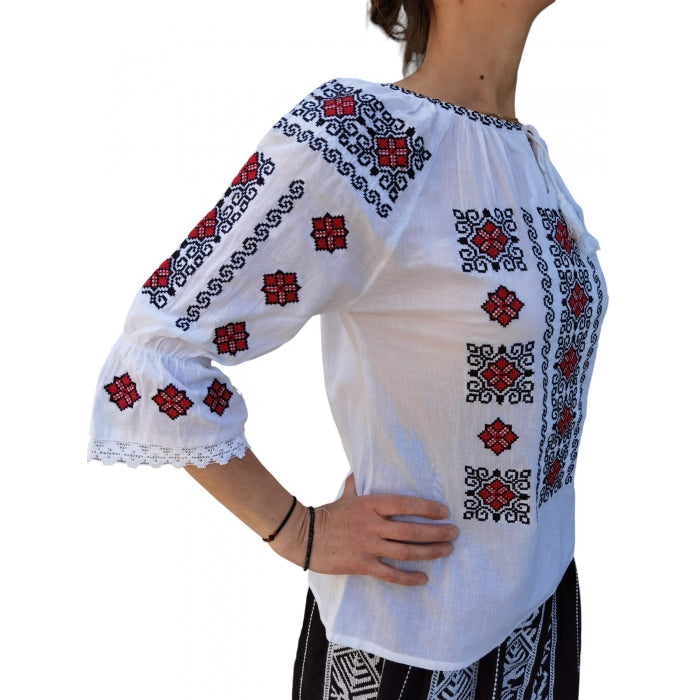 Ie Traditionala Cristina11