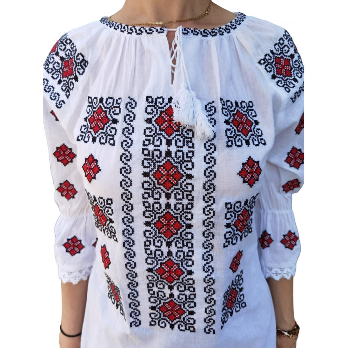 Ie Traditionala Cristina11