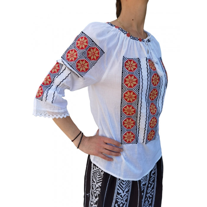 Ie Traditionala Cristina8