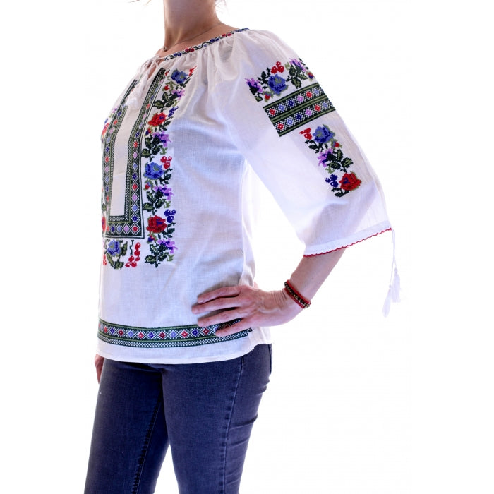 Ie Traditionala Liana4