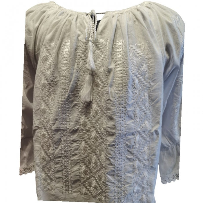 Ie Traditionala Marta18