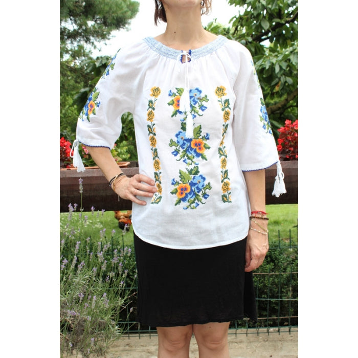 Ie Traditionala  Melania2