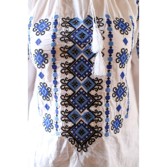 Ie traditionala Melania9