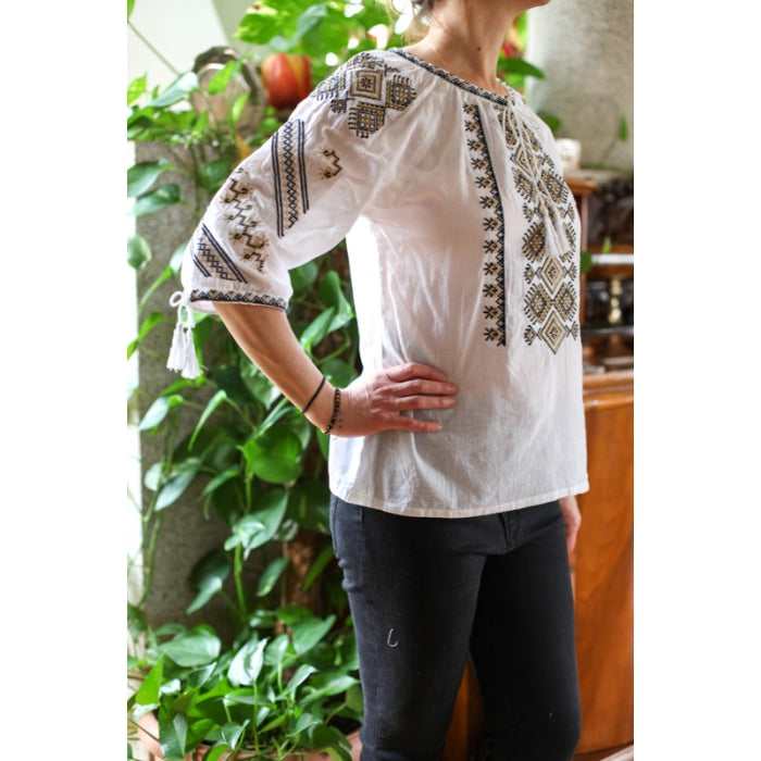 Ie traditionala Mia14